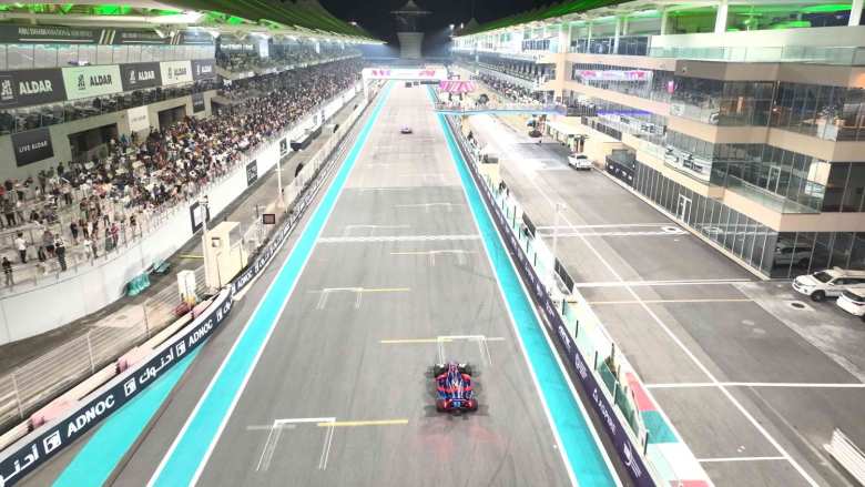 La Abu Dhabi Autonomous Racing League, una suerte de F1 autónoma, tuvo su primera carrera de coches impulsados por IA.