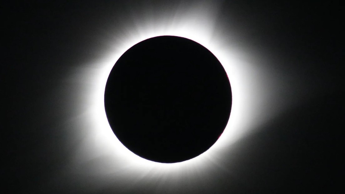 Un eclipse solar total pronto cruzará México y otros países, ¿cuándo y cómo verlo?