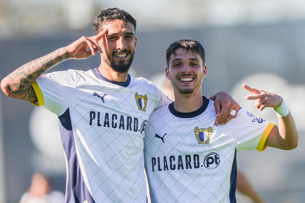 Guillermo Ochoa y AVS son goleados por Famalicão y se acercan a la zona de descenso