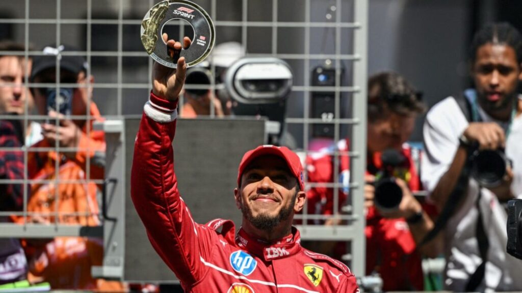 Lewis Hamilton gana su primera carrera con Ferrari al llevarse la sprint del Gran Premio de China