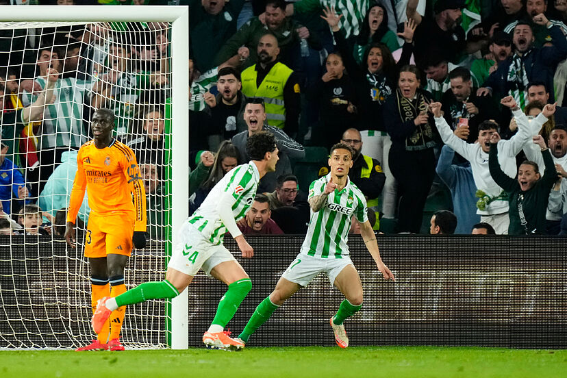 Real Madrid tropieza con Real Betis y se aleja de la cima de LaLiga