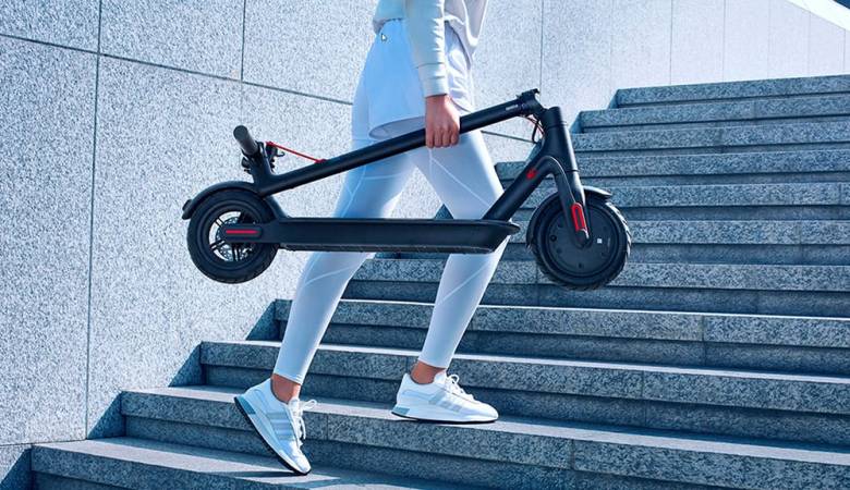 Xiaomi Mi Electric Scooter 1S plegado