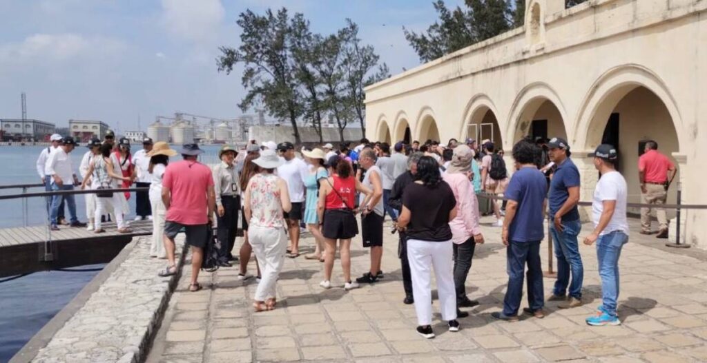Jornadas dominicales de la Fortaleza de San de Ulúa reúnen hasta 2000 visitantes con ingreso gratuito. – Foto: Manuel PEREZ