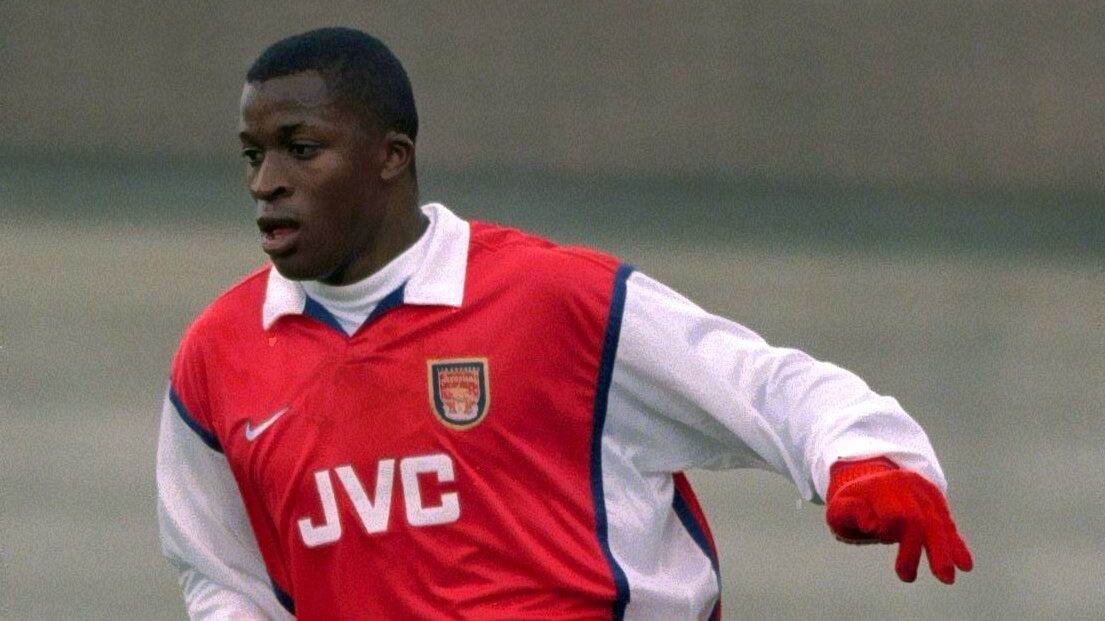 Kaba Diawara, delantero: Arsenal (1999) 12 partidos y 0 goles | PSG (2000–2003) 14 partidos y 0 goles.