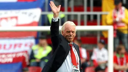 El sentido mensaje de Guillermo Ochoa para Leo Beenhakker, el técnico que lo debutó