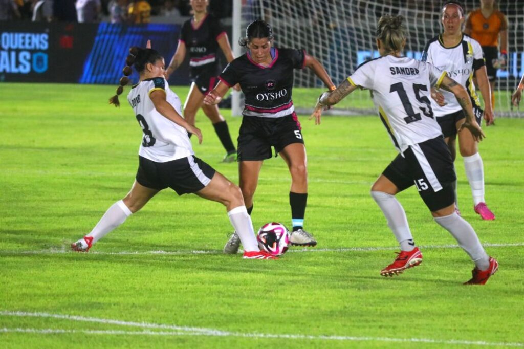 Pío se corona bicampeona de la Queens League España en el Pirata Fuente