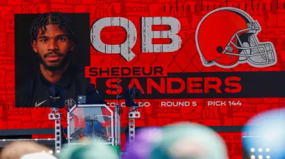 ¿Podrá demostrar Shedeur que es más que el hijo de Deion Sanders?