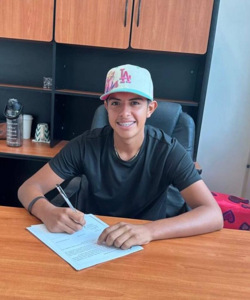 Los veracruzanos Bruno Soto y Kevin Vela reciben invitación para participar en certamen de beisbol