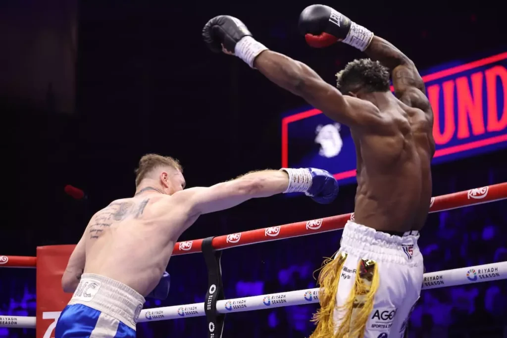 Canelo Álvarez derrota a William Scull es una frustrante y decepcionante pelea