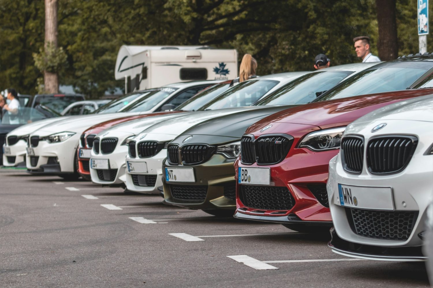 Aparcar coches DGT