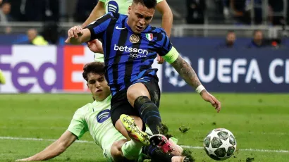 Las dos jugadas polémicas que rodean la eliminación del Barcelona