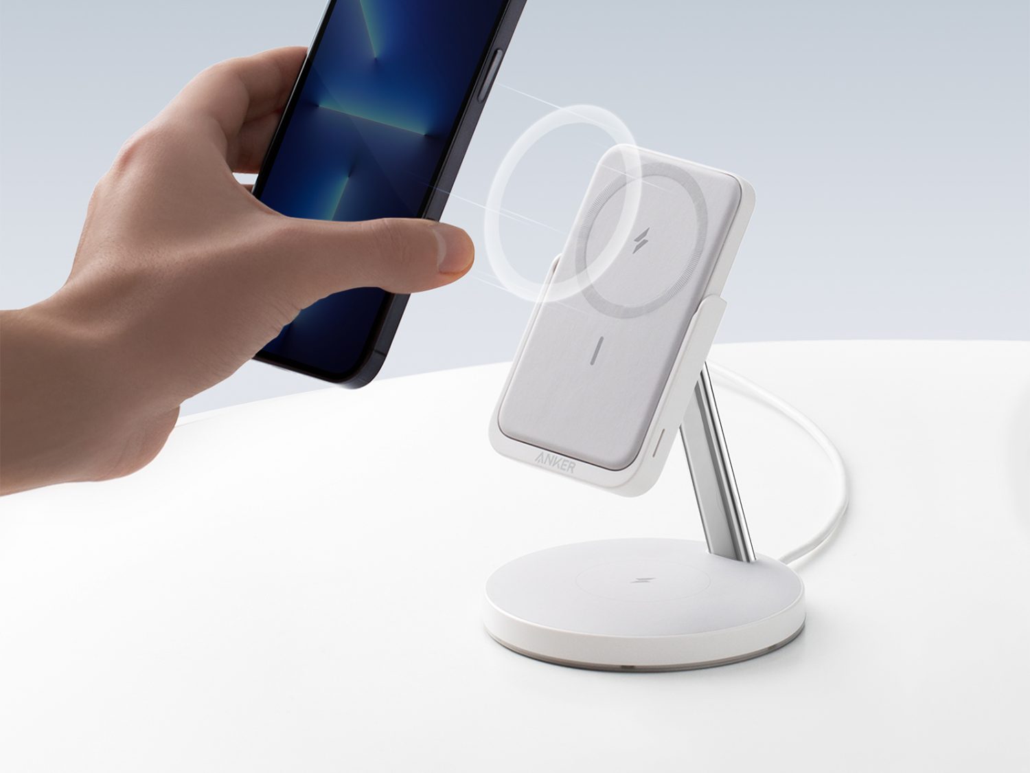 El estandar Qi2 llegará a Android y ofrecerá carga tan rápida como el MagSafe de iPhone.