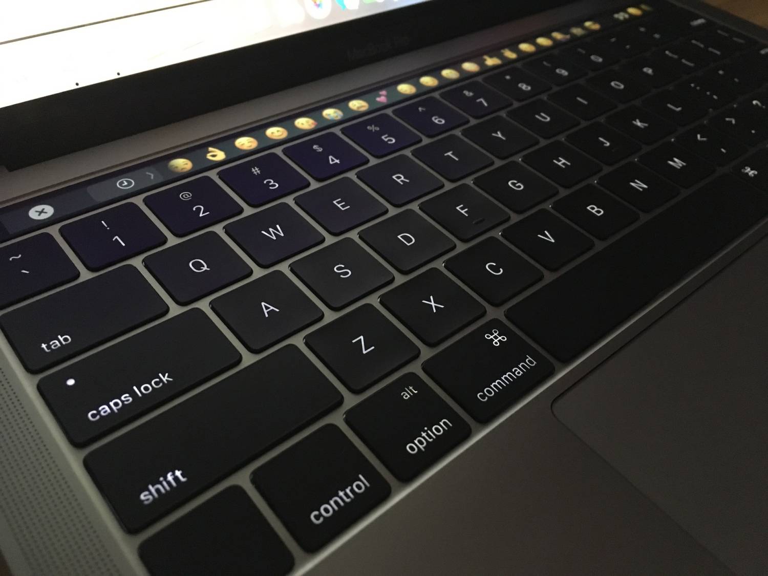 Apple, teclado con mecanismo de mariposa