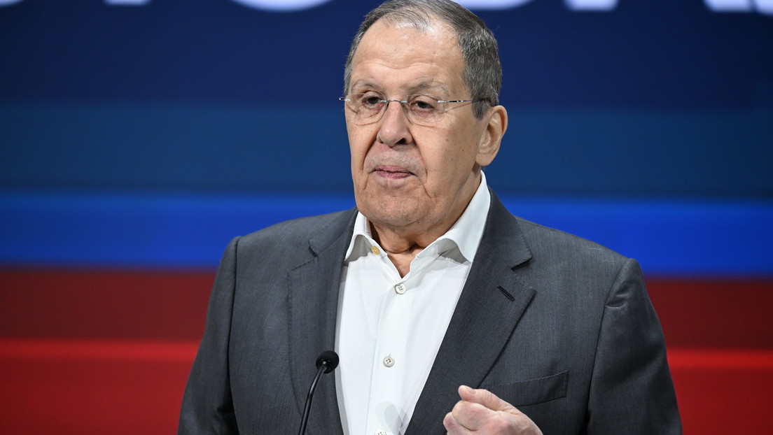 Lavrov responde a Macron, que tachó a Rusia de
