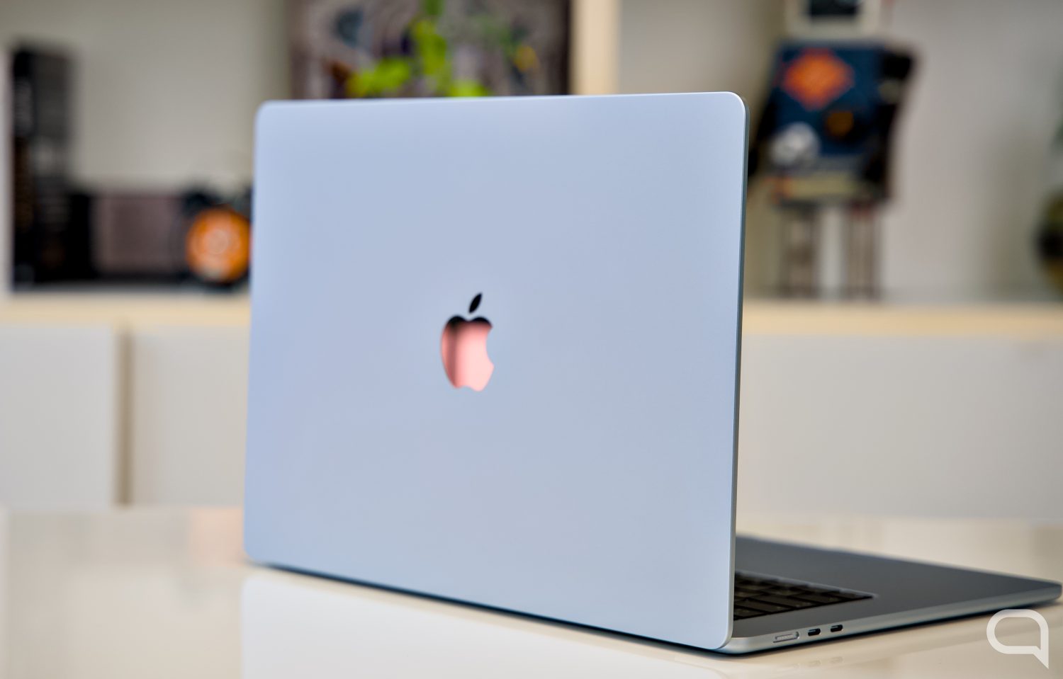 MacBook Air M4 con OLED