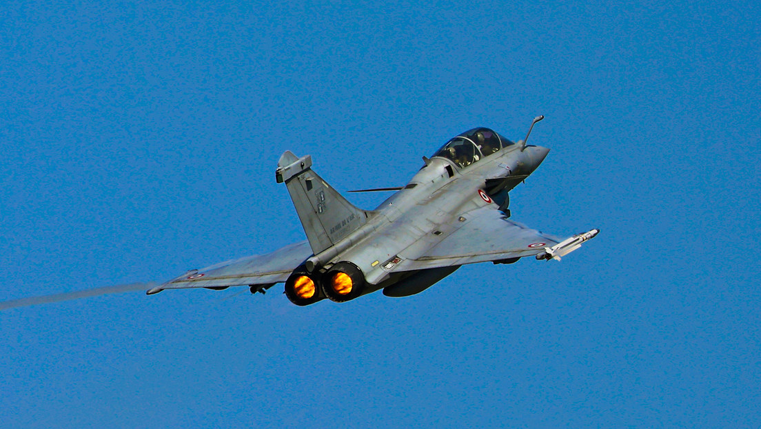 El Kremlin comenta la contratación de 100 cazas franceses para Ucrania