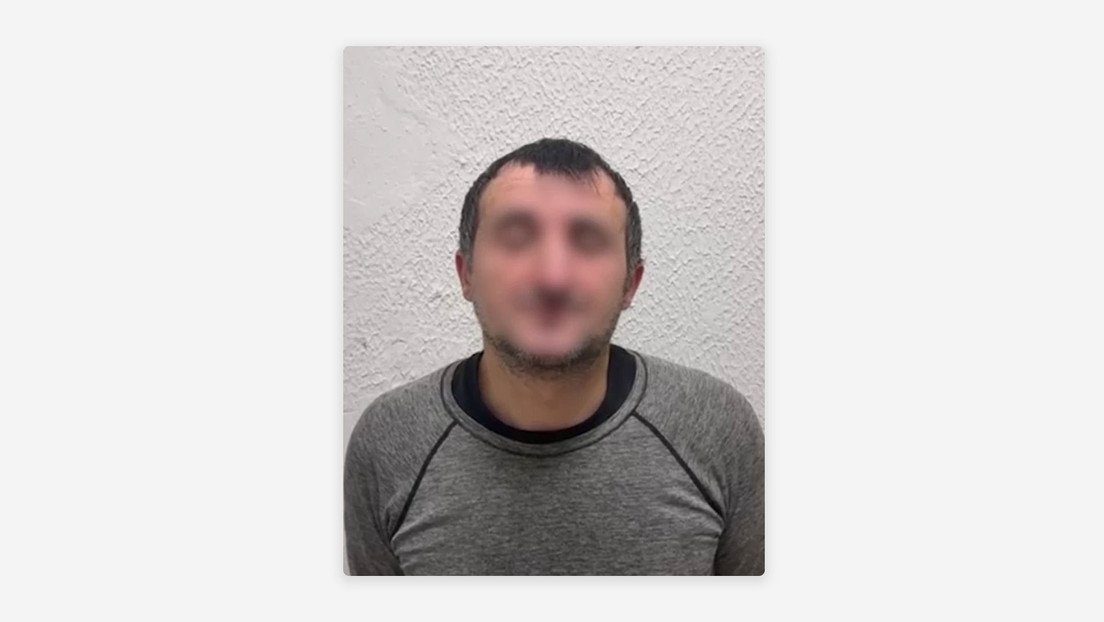 VIDEO: Un heroé anónimo convierte a un ladrón en su propia presa en el metro de Moscú