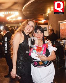 Lu Valenzuela y Olga Sana