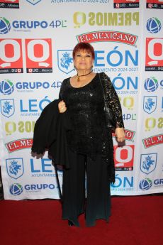 Lupita Sandoval  de Cachún cachún ra ra!