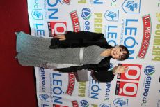 María Antonieta de las Nieves en la alfombra roja de los premios de la revista Q en el teatro Centenario Coyoacán, Ciudad de México.