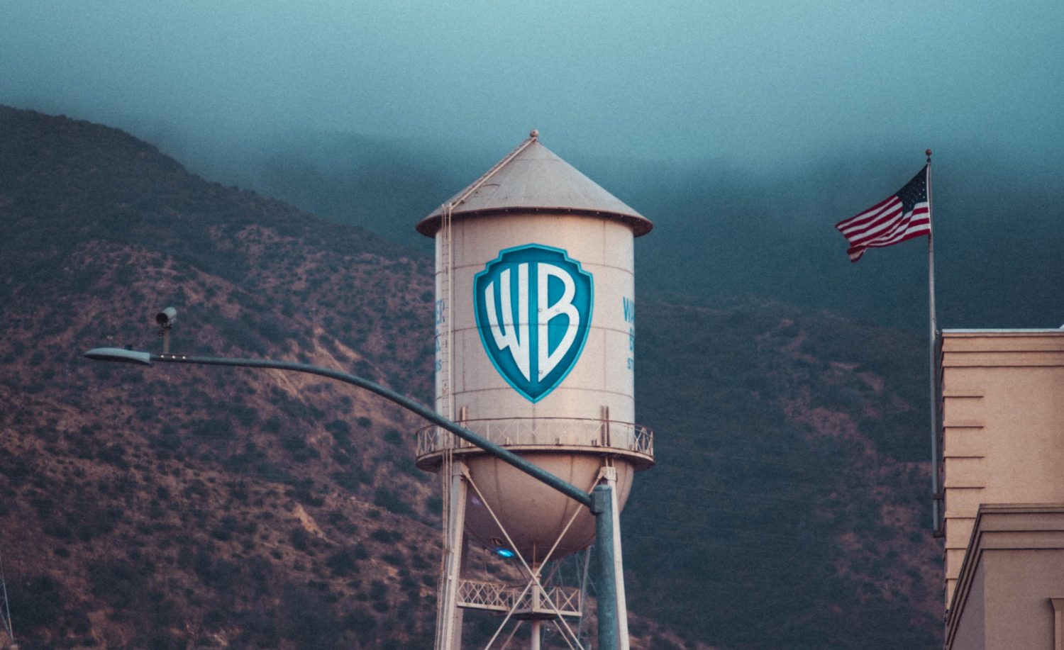 Warner Bros. Discovery | Legisladores estadounidenses, preocupados por la oferta de Warner Bros por Paramount