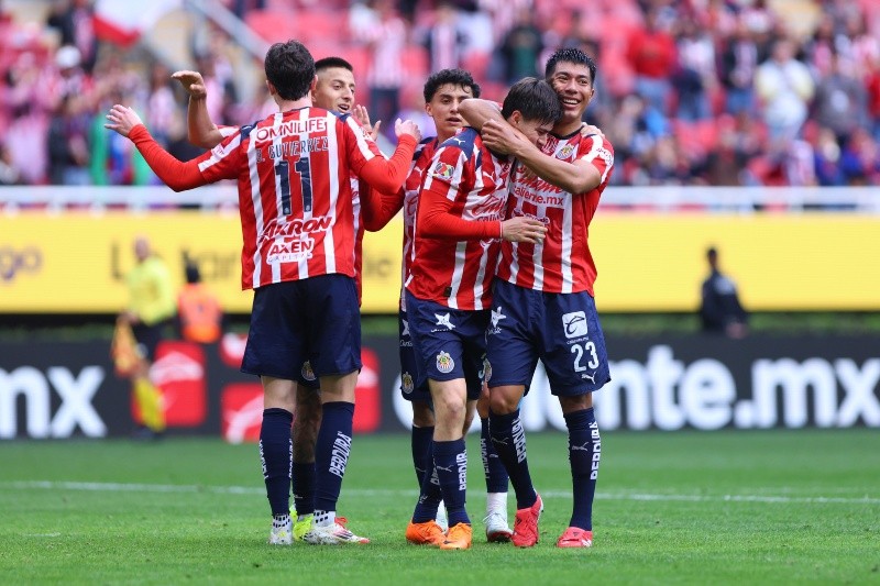 Jugadores de Chivas, en festejo de gol, durante el partido correspondiente a la J3 del presente Torneo Clausura 2026 de la Liga MX. IMAGO7