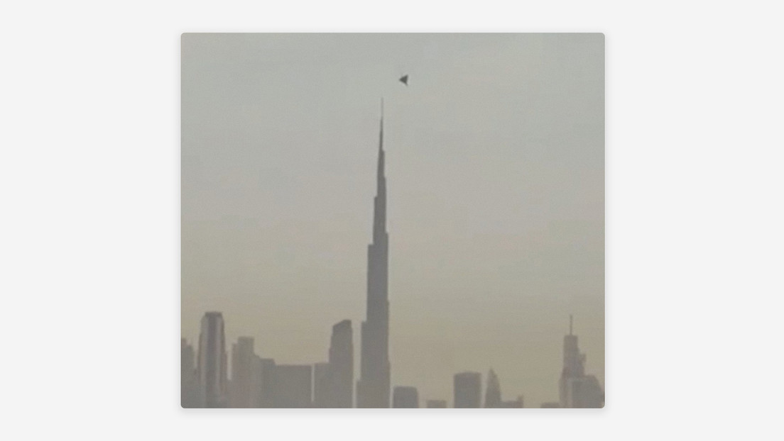 VIDEO: Un helicóptero en EAU derriba un dron cercano al Burj Khalifa