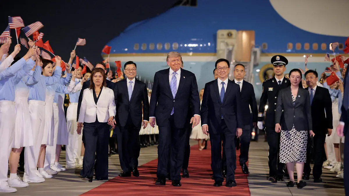 2026-05-13T121447Z_1335180811_RC2C8LAQ4F0C_RTRMADP_3_CHINA-USA-TRUMP-ARRIVAL