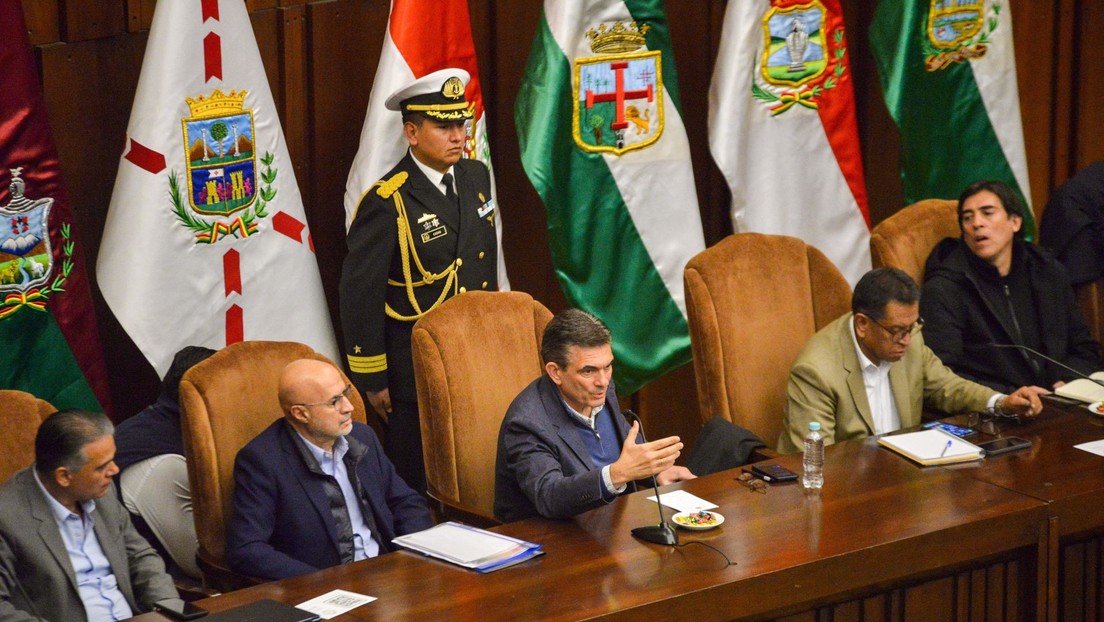 Rodrigo Paz declara el estado de excepción en Bolivia ante los bloqueos