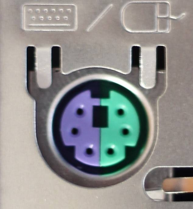 Conector PS/2 en ordenador