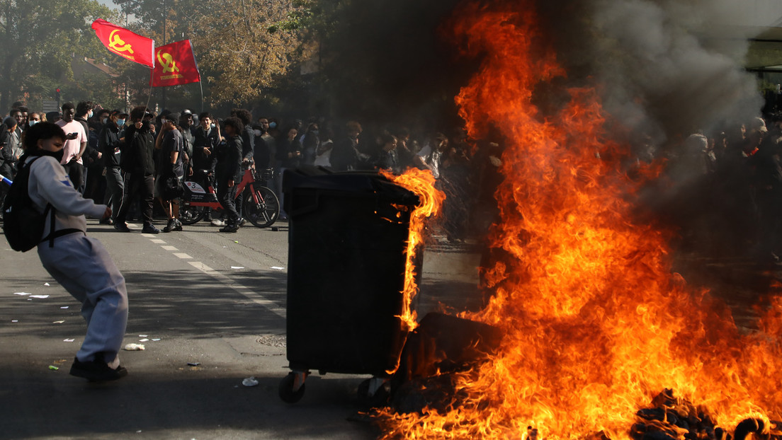 Estudiantes incendian Francia: ¿Qué hay detrás?